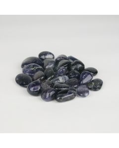 Iolite (corderite) - M